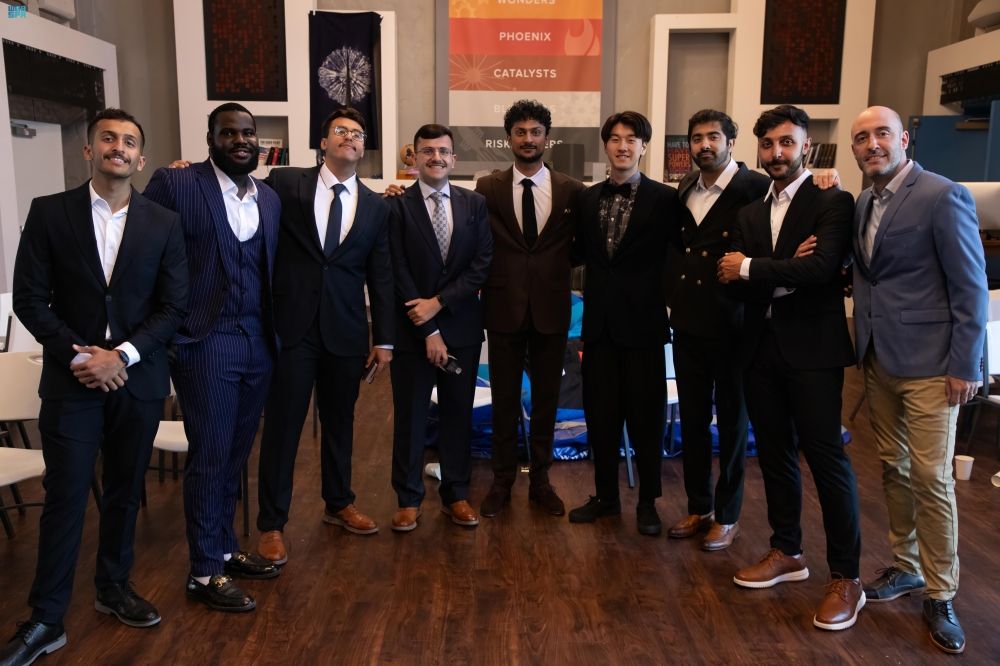 اختتام تدريبين في أمريكا وبريطانيا للفائزين السعوديين بـ"داتاثون البيانات"