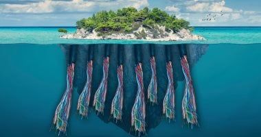 تكنولوجيا: تحت الأمواج .. تهديدات متزايدة للكابلات البحرية المغذية للعالم بالإنترنت