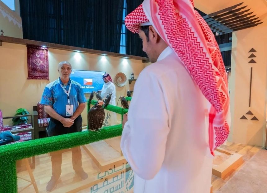 مزرعة تشيكية تبيع ثلث إنتاجها في الأسبوع الأول من مزاد الصقور