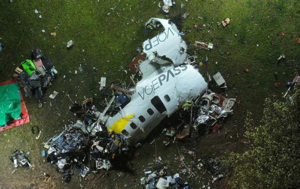 انتشال جثامين جميع ضحايا طائرة البرازيل المنكوبة