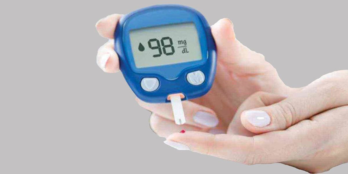 اقوى من إبرة الانسولين.. عشبة جبارة رخيصة الثمن متوفرة في كل مطبخ تخفض السكر التراكمي خلال دقائق!