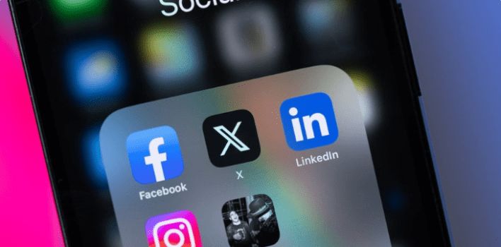 تكنولوجيا: منصة X تدعم المستخدمين الآن بميزة تصنيف الردود على هواتف الأيفون والمتصفح