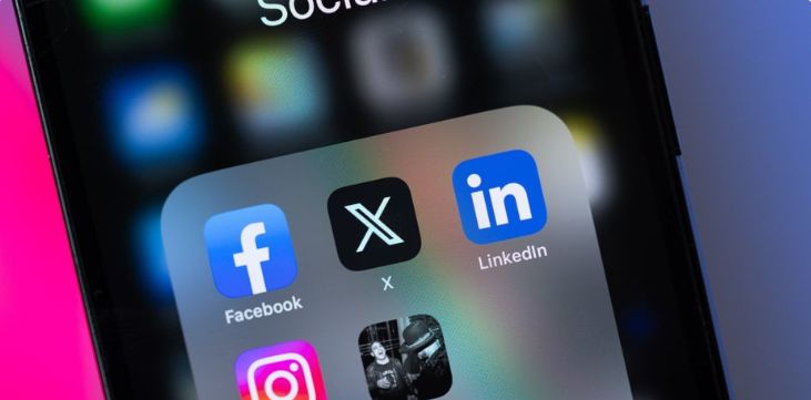 تكنولوجيا: منصة X تدعم المستخدمين الآن بميزة تصنيف الردود على هواتف الأيفون والمتصفح