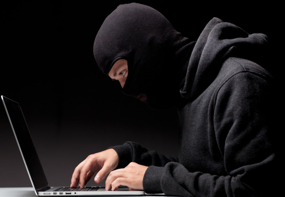 الامارات | السرقة الأكبر في التاريخ ..البيانات الشخصية لـ 3 مليار شخص معروضة للبيع على "الدارك ويب"