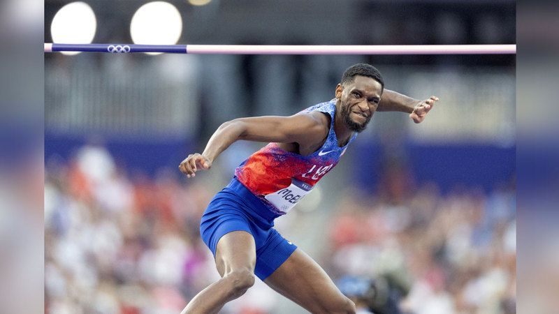 الامارات | الطمع يُفقد الأميركي ماك شيلبي ذهبية الوثب العالي