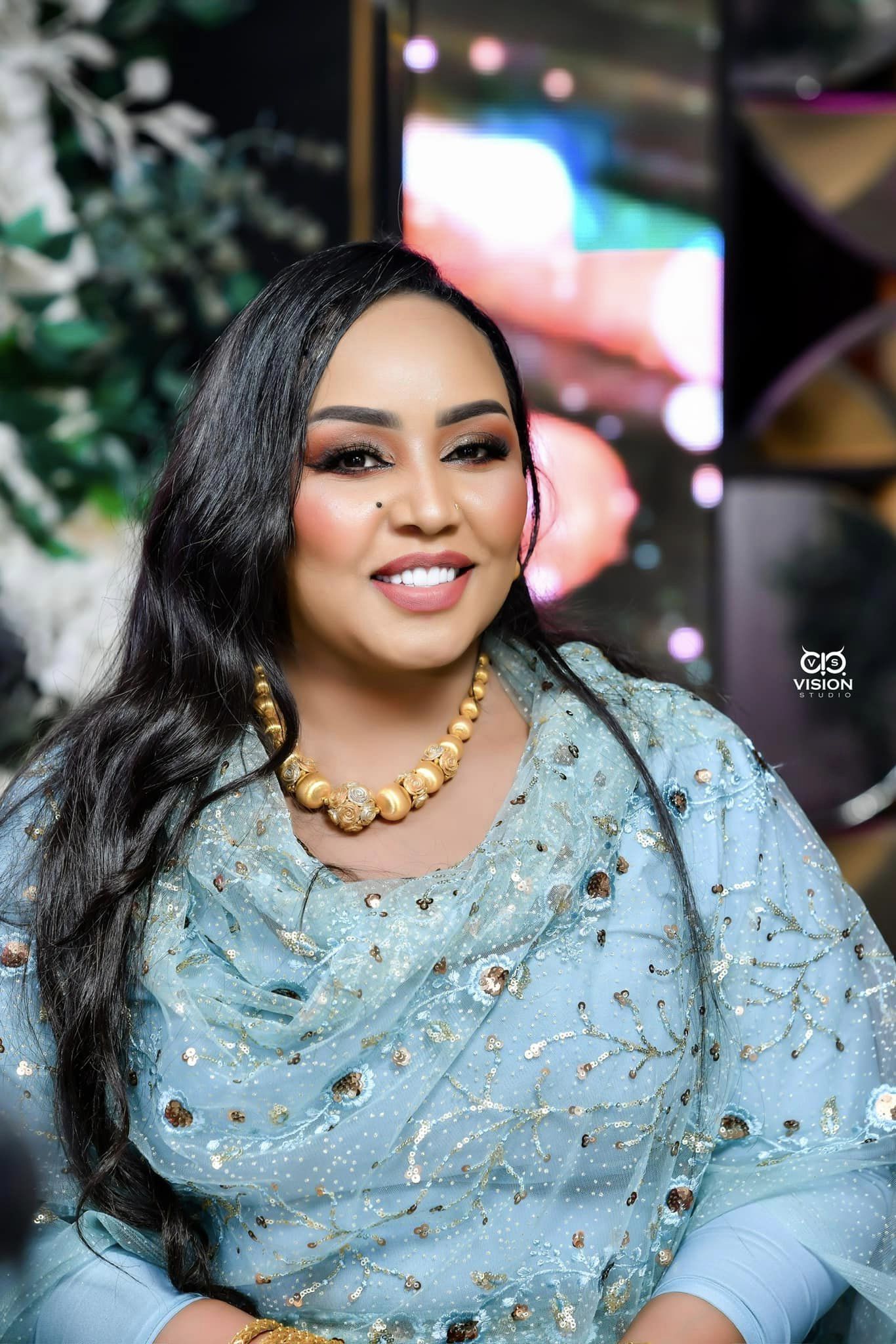 شاهد بالصور.. (هل من شوفة تاني ام هي مستحيلة !؟) من القاهرة.. الفنانة هدى عربي تخطف الأضواء بإطلالة مبهرة