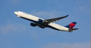 إعلام إسرائيلي: شركة الطيران البولندية لوت تمدد وقف رحلاتها المتجهة لإسرائيل