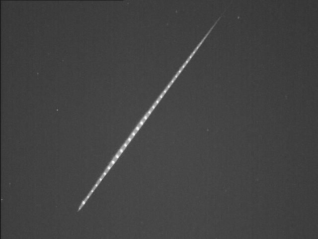 الامارات | رصد مئات الشهب في سماء الإمارات الليلة الماضية