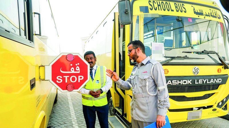 الامارات | «طرق دبي» تدعو إلى الالتزام باشتراطات سلامة الطلبة في الحافلات المدرسية