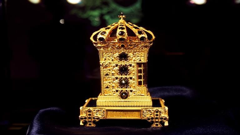 "السيارة الفيراري أرخص منها".. حكاية أغلى ولاعة سيجار في العالم