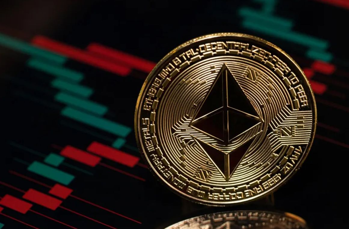 الايثيريوم يقود السوق بتدفقات واردة فاقت 150 مليون دولار تزامنا مع التراجع الأخير