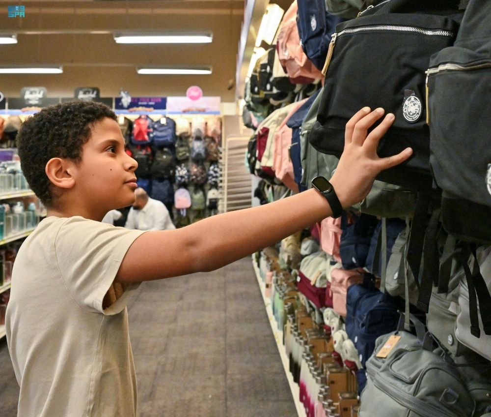 وسط تفاعل الأطفال.. أسواق جدة تشهد حركة نشطة مع قرب العام الدراسي