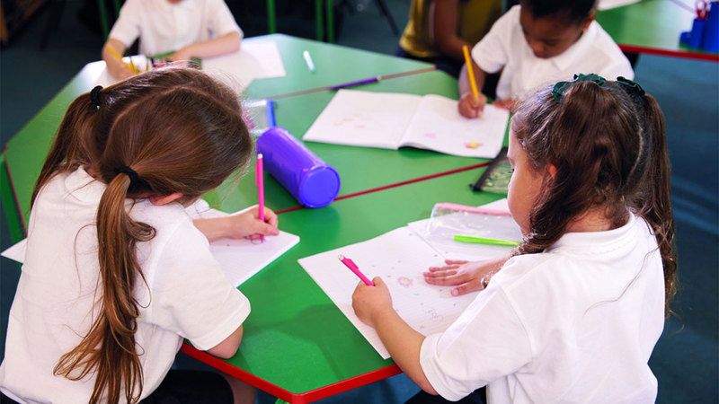 الامارات | مدارس خاصة ترفض إعادة رسم حجز المقعد لطلبة منسحبين