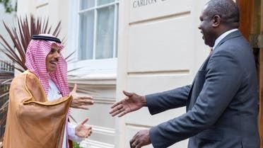 الخليج اليوم .. وزير الخارجية السعودي يلتقي وزير خارجية المملكة المتحدة في لندن