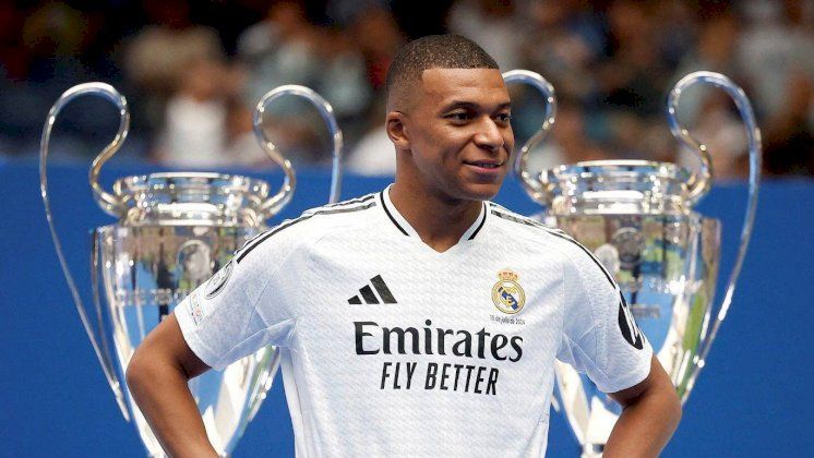 مبابي يدشن رحلته مع ريال مدريد بنهائي كأس السوبر