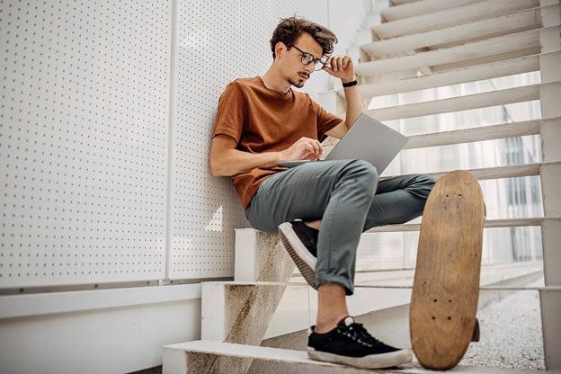 تكنولوجيا: Zenbook S 16 (UM5606) الكمبيوتر المحمول المثالى للرؤساء ورجال الأعمال