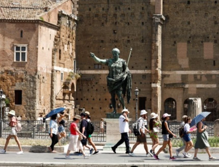 إيطاليا تحّذر من ارتفاع شديد بدرجات الحرارة في 22 مدينة