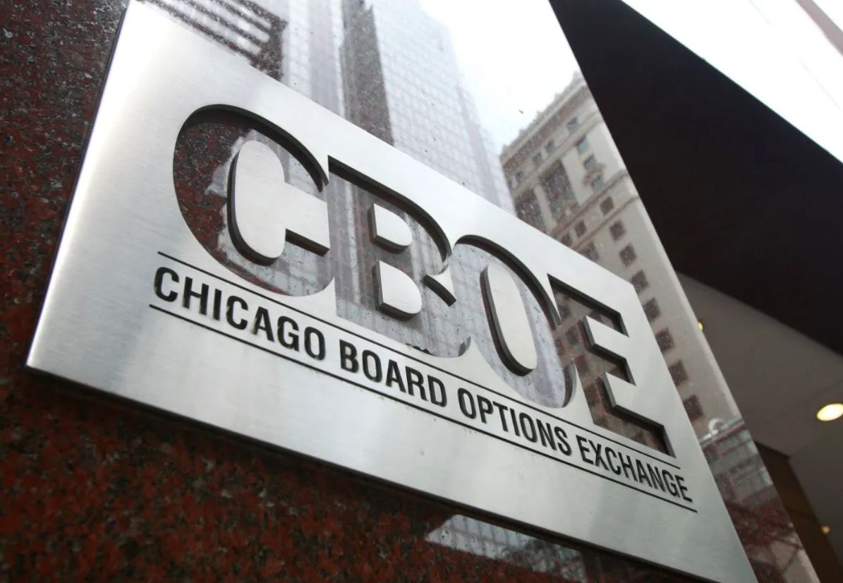 إزالة تفويض ETF سولانا شركة VanEck و21Shares من الموقع الالكتروني لبورصة شيكاغو