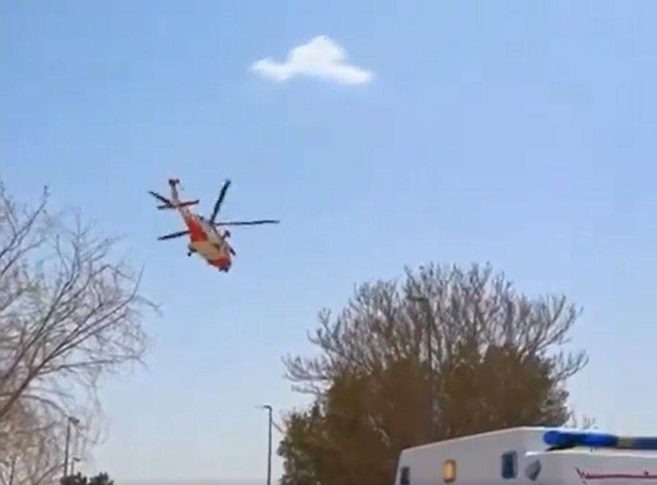 الامارات | إسعاف جوي لمواطنة تعرضت لحادث بليغ في سلطنة عمان