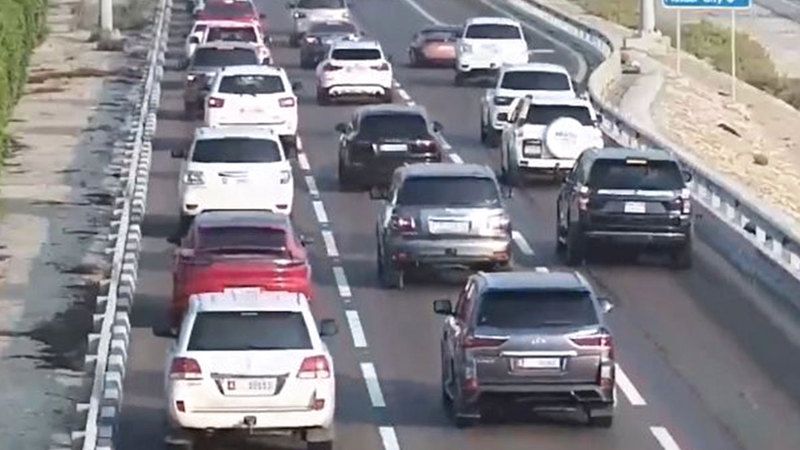 الامارات | «النسيان» يُوقع سائقين في 5 مخالفات مرورية