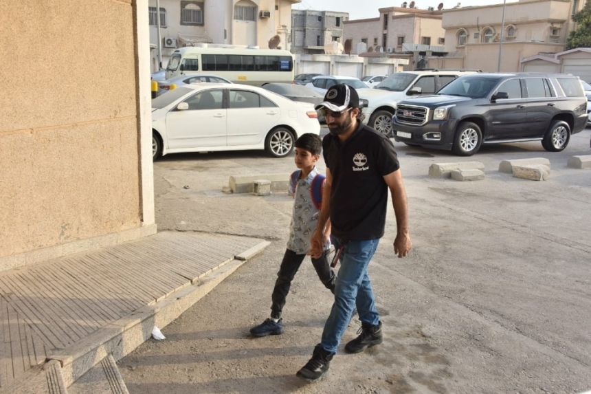 مع العودة للمدارس.. "التعليم" تحذر من إغراق الطلاب بالهدايا في الأسبوع التمهيدي