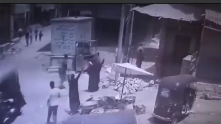 إصابة رجل وسيدة بطعنات في مشاجرة بالعياط