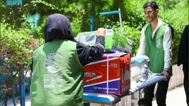 الخليج اليوم .. مركز الملك سلمان يسلّم أدوات المهنة لـ 100 متدرب في اليمن