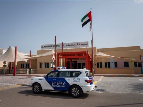 شرطة أبوظبي تستعد للعام الدراسي الجديد بخطة شاملة