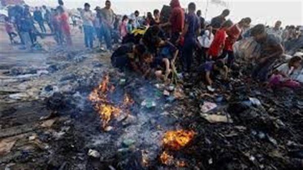 7 شهداء في قصف إسرائيلي استهدف خيام نازحين