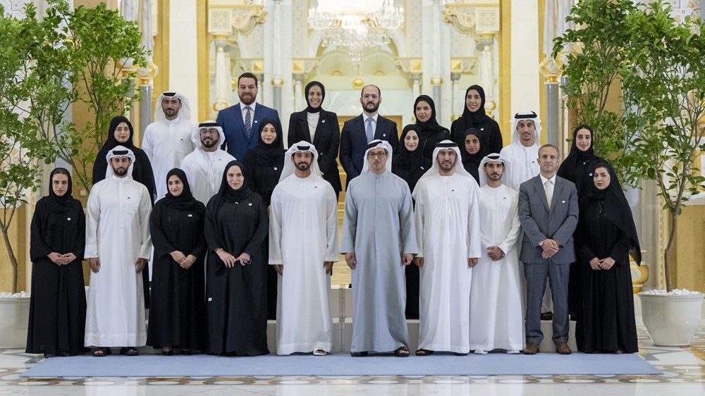 منصور بن زايد يطلع على أهم مبادرات مجلس تنافسية الكوادر الإماراتية لتعزيز مشاركة المواطنين في القطاع الخاص