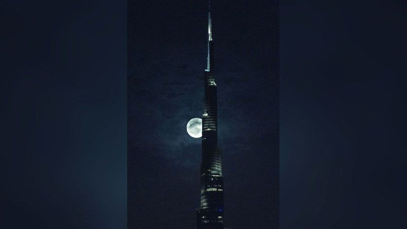 الامارات | العالم يشهد ظاهرة «القمر الخائن».. ستتكرر في 2037