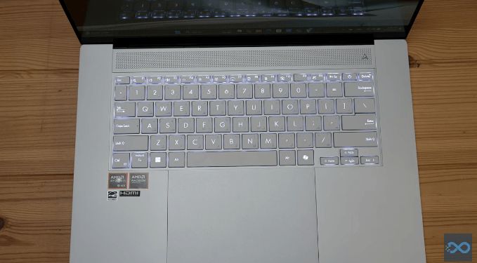 تكنولوجيا: إستعراض لجهاز ASUS ZenBook S 16 AMD AI