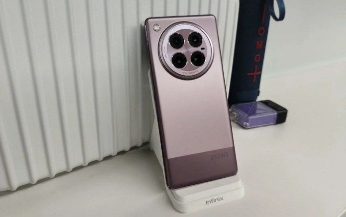 تكنولوجيا: صور حيه تكشف عن تصميم هاتف Infinix Zero 40 المرتقب