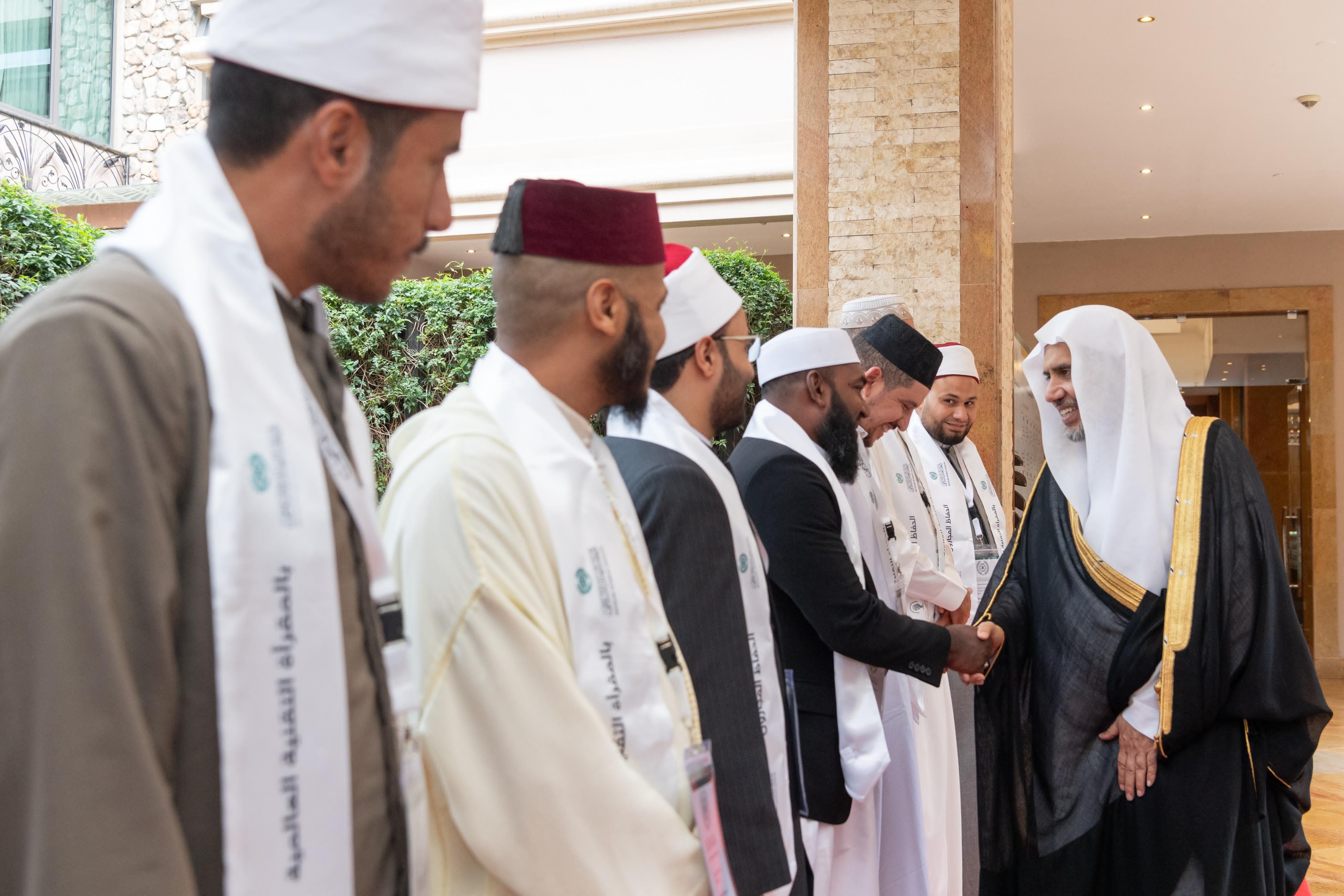 الأمين العام لرابطة العالم الإسلامى يُكرِّم الفائزين بمسابقة النُّخبة للقراءات العشر