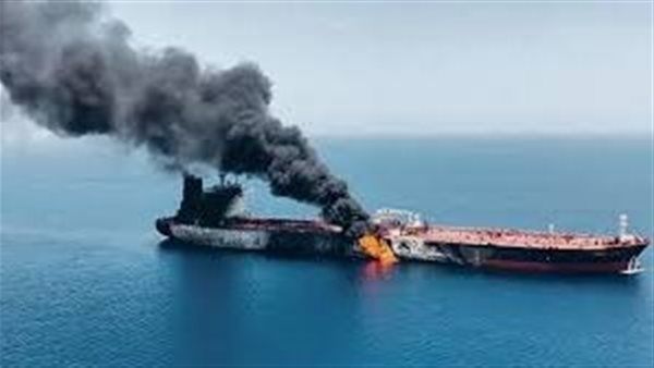 البحرية البريطانية: تعطل ناقلة نفط بعد هجمات في البحر الاحمر
