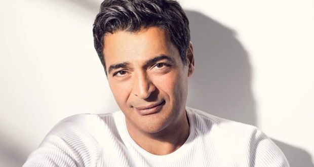 بصق في وجهه.. مصفف شعر يشكو حميد الشاعري