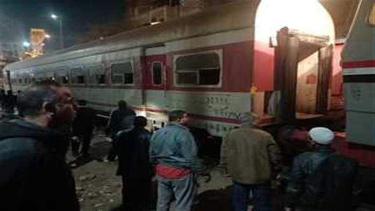 إصابة شاب سقط من قطار بمحطة بنها