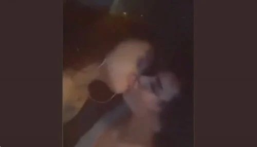 السعودية رهف القنون في أوقح فيديو على الإطلاق مع حبيبتها في السرير : بوس و مداعبات وممارسات فاضحة