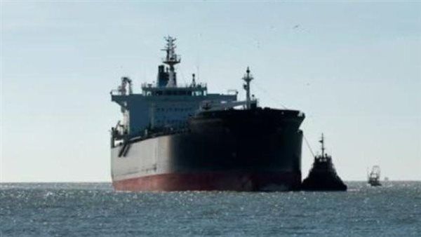 إنقاذ طاقم السفينة اليونانية "سونيون" بعد استهدافها في البحر الأحمر