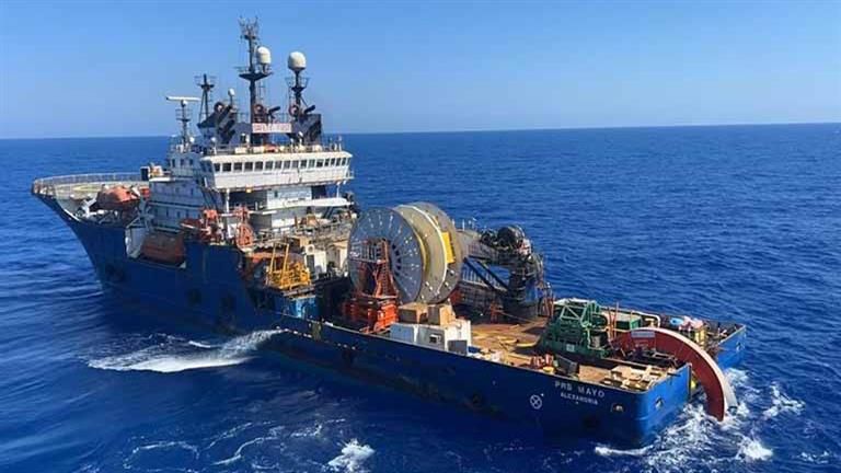 شركة لخدمات البترول البحرية تنجح في إنزال كابلات للمياه العميقة بحقل بغرب الدلتا