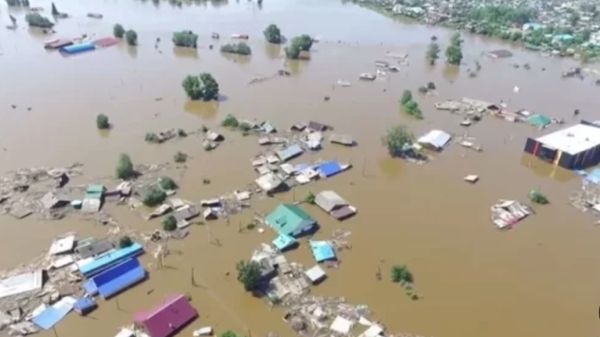 تقطع السبل بـ 3 ملايين شخص في بنجلاديش جراء الفيضانات