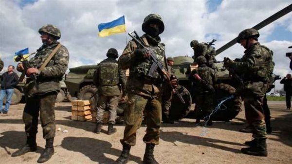 نائب أوكراني يعبر عن أسفه لانشقاق "الآلاف" من القوات المسلحة