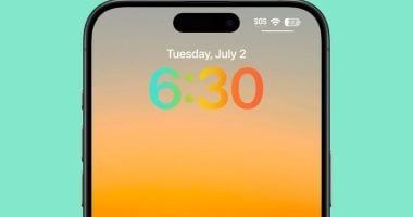 تكنولوجيا: تعملها إزاى؟.. كيفية عرض ساعة شاشة قفل iPhone بألوان مختلفة