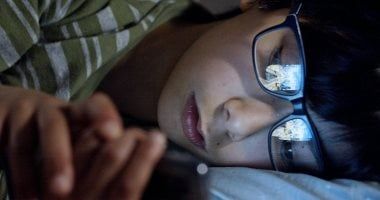 تكنولوجيا: بيئة أمنة.. كيف تضمن بقاء طفلك آمن عند استخدام الإنترنت؟