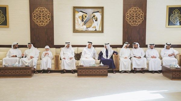 سعود بن صقر وعبدالله بن سالم والشيوخ يعزون في وفاة خالد بن فيصل القاسمي