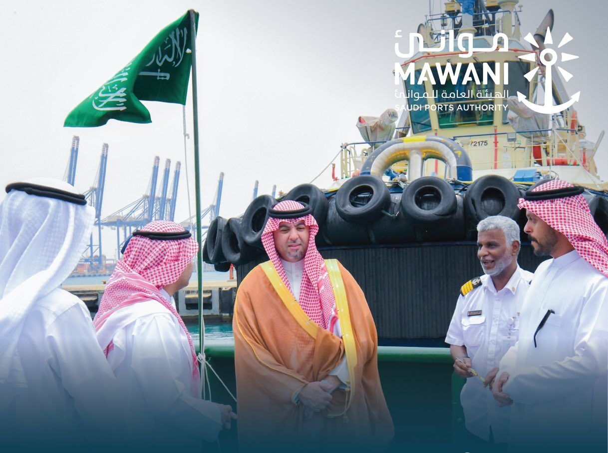 السعودية | وصول أولى سفن الإرشاد الملاحي ورفع العلم السعودي عليها بميناء جدة الإسلامي