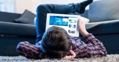 تكنولوجيا: احم طفلك من الإنترنت.. توصيات رسمية خلى بالك منها وابنك ماسك الموبايل