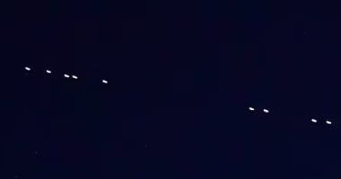 تكنولوجيا: سبيس إكس تنجح فى إطلاق 22 قمرا صناعيا من سلسلة الانترنت "ستارلينك"