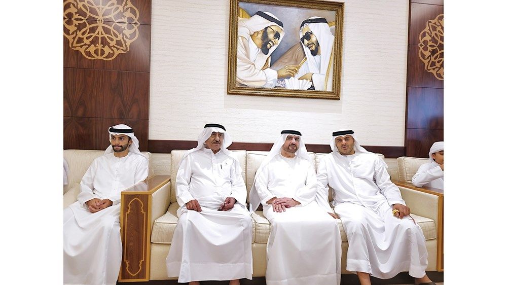 سعود بن صقر وعبدالله بن سالم والشيوخ يعزون في وفاة خالد بن فيصل القاسمي