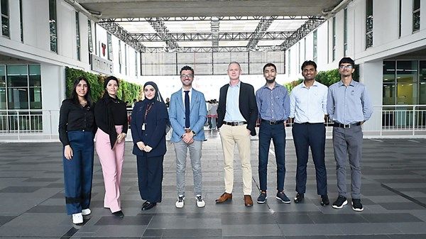 طلبة جامعة محمد بن راشد للطب يحصدون جوائز في ماليزيا وسنغافورة